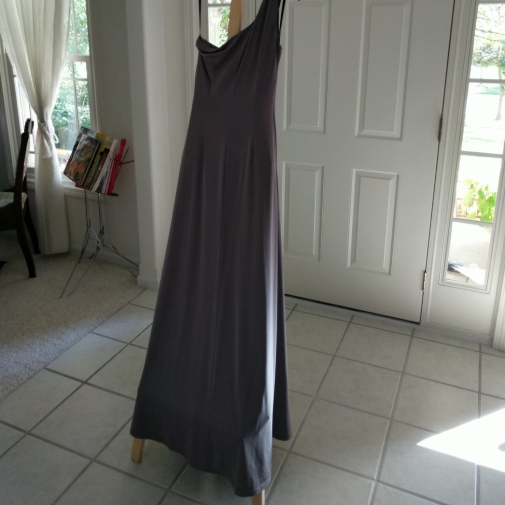 Dress - Picture 2 of 8